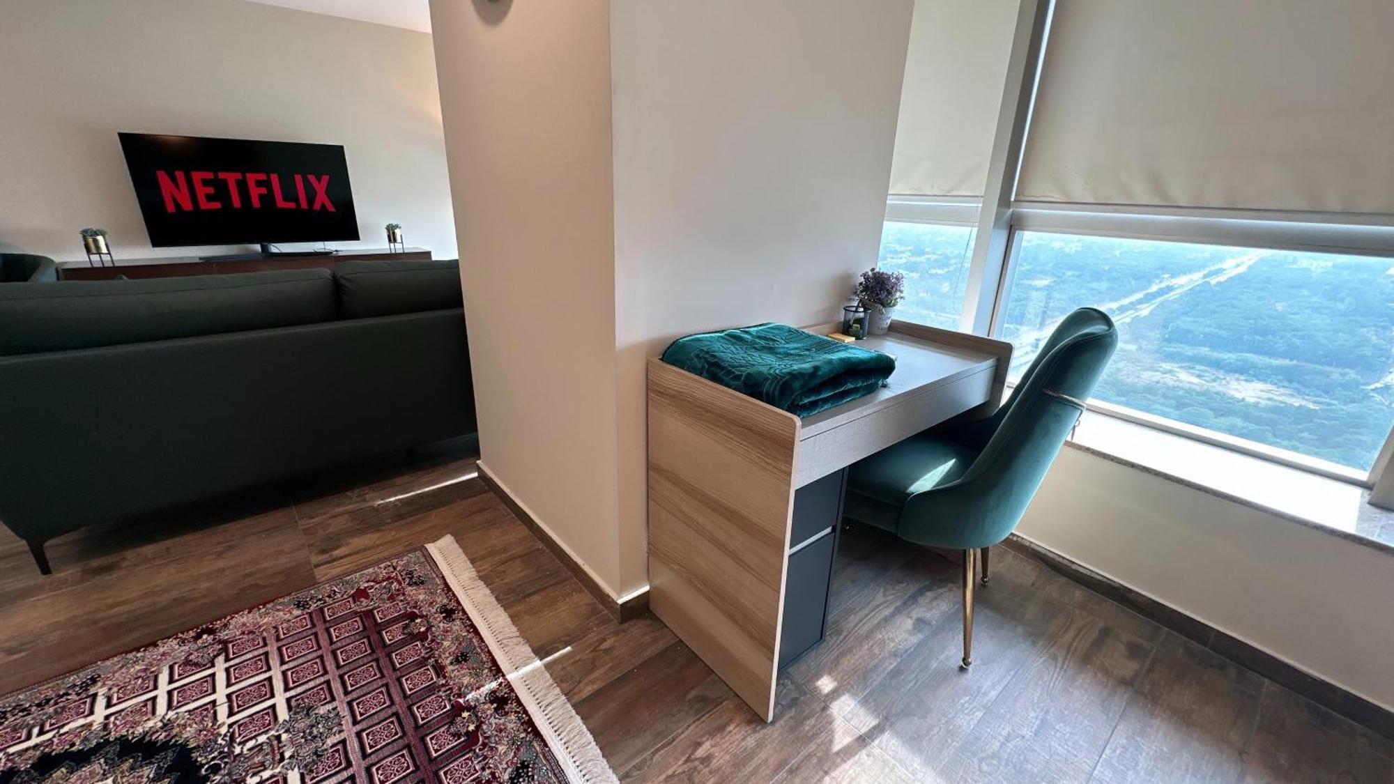 Centaurus Apartment City View Three Beds Islamabad Exterior foto